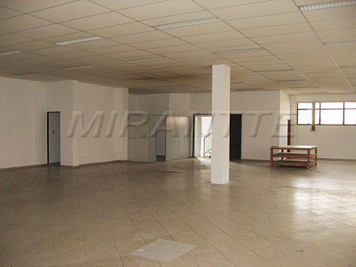 Comercial de 710m² em Santana