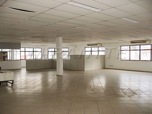 Comercial de 710m² em Santana