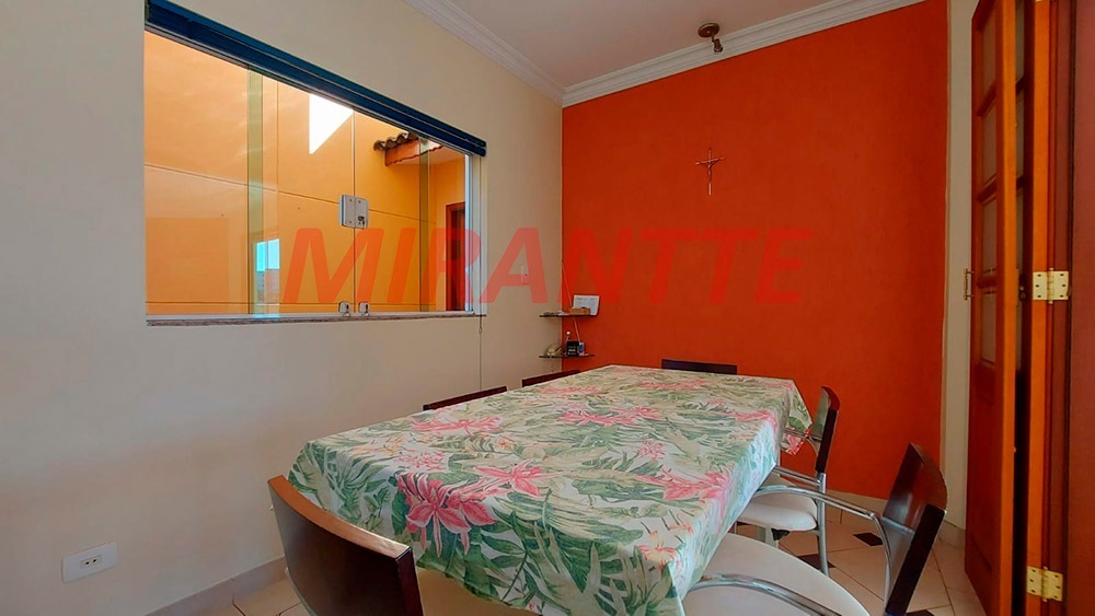 Sobrado de 450m² com 4 quartos em Jardim Floresta