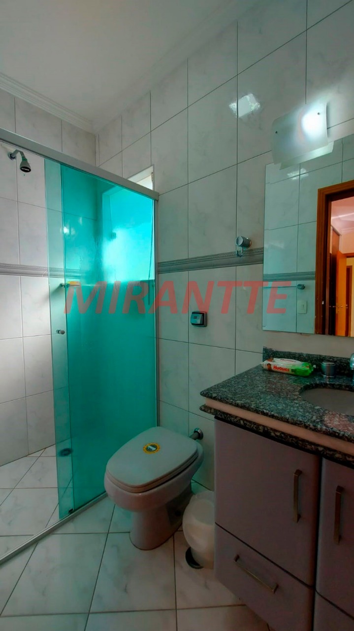 Sobrado de 450m² com 4 quartos em Jardim Floresta