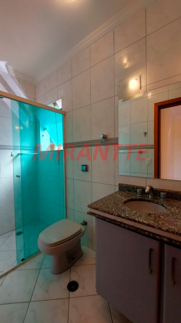 Sobrado de 450m² com 4 quartos em Jardim Floresta