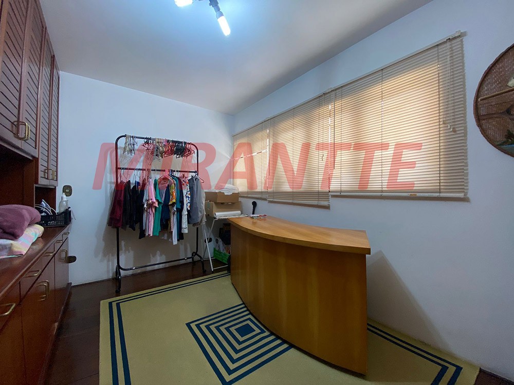 Sobrado de 403m² com 4 quartos em Jardim Tremembé
