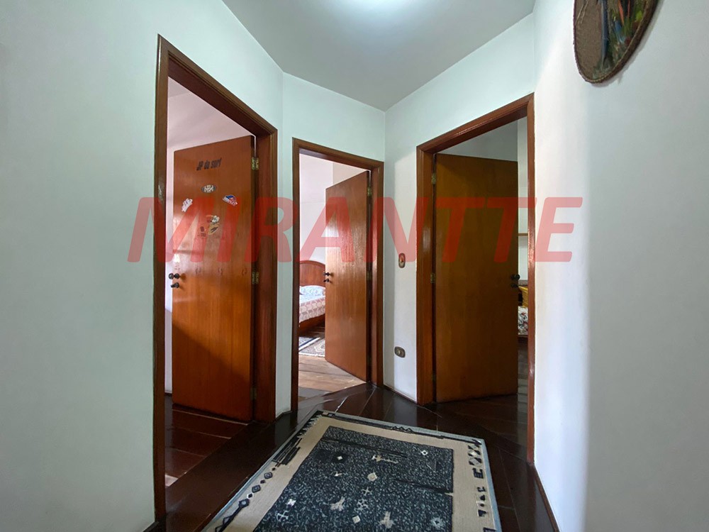 Sobrado de 403m² com 4 quartos em Jardim Tremembé