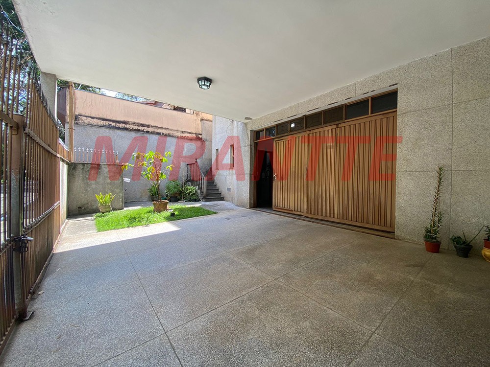 Sobrado de 403m² com 4 quartos em Jardim Tremembé