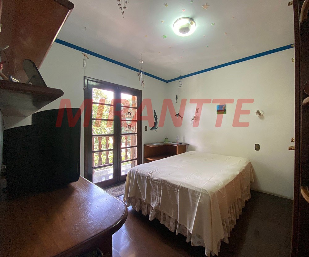 Sobrado de 403m² com 4 quartos em Jardim Tremembé