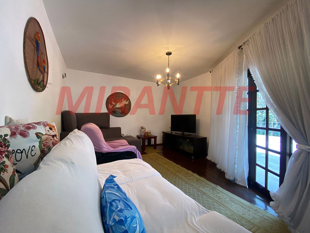 Sobrado de 403m² com 4 quartos em Jardim Tremembé