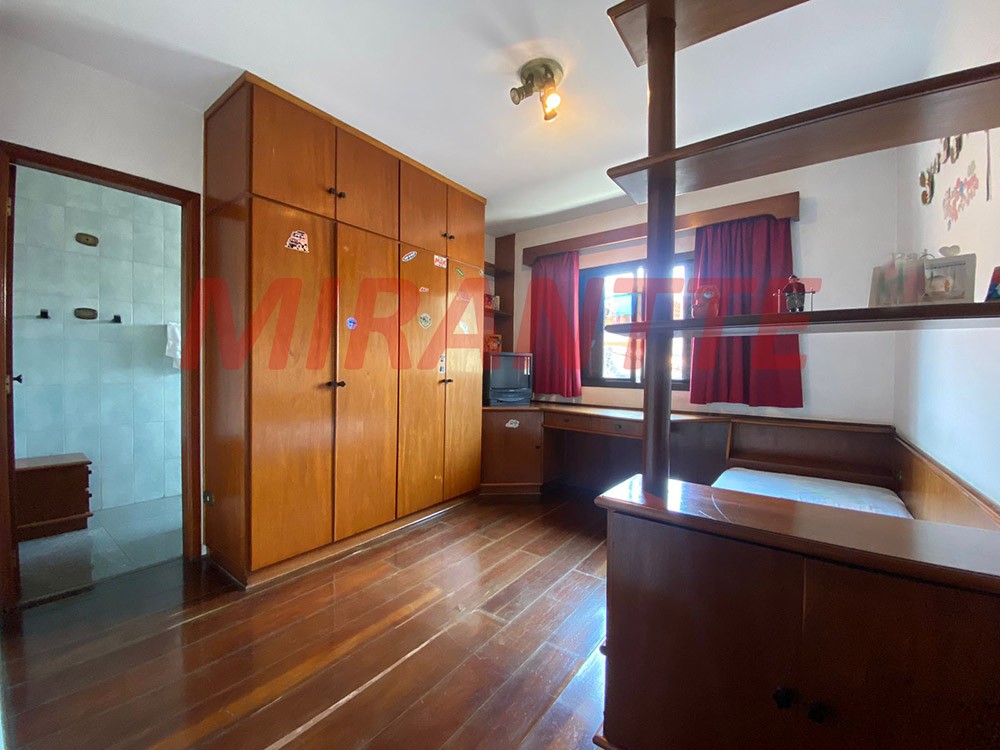 Sobrado de 403m² com 4 quartos em Jardim Tremembé