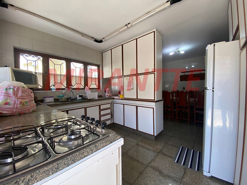 Sobrado de 403m² com 4 quartos em Jardim Tremembé