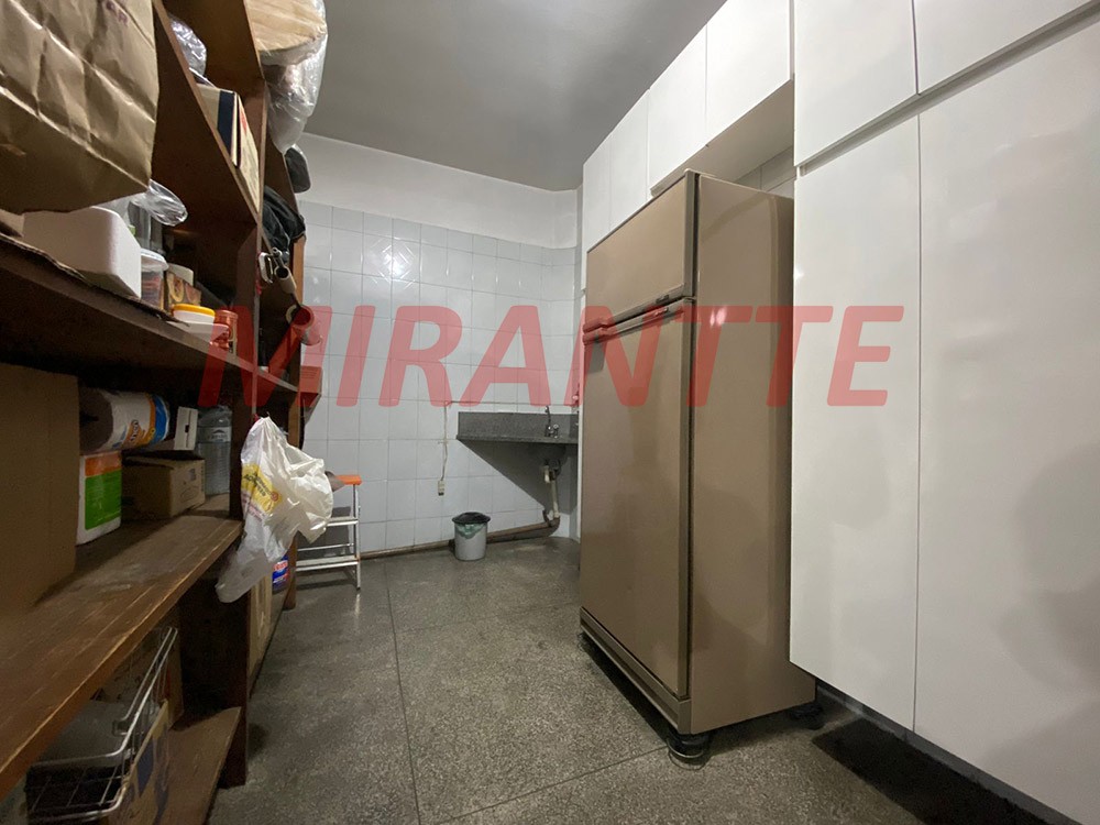 Sobrado de 403m² com 4 quartos em Jardim Tremembé