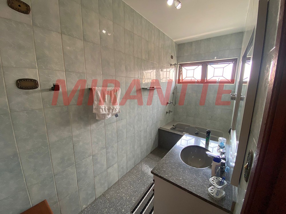 Sobrado de 403m² com 4 quartos em Jardim Tremembé