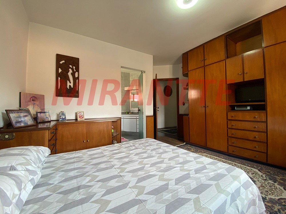 Sobrado de 403m² com 4 quartos em Jardim Tremembé