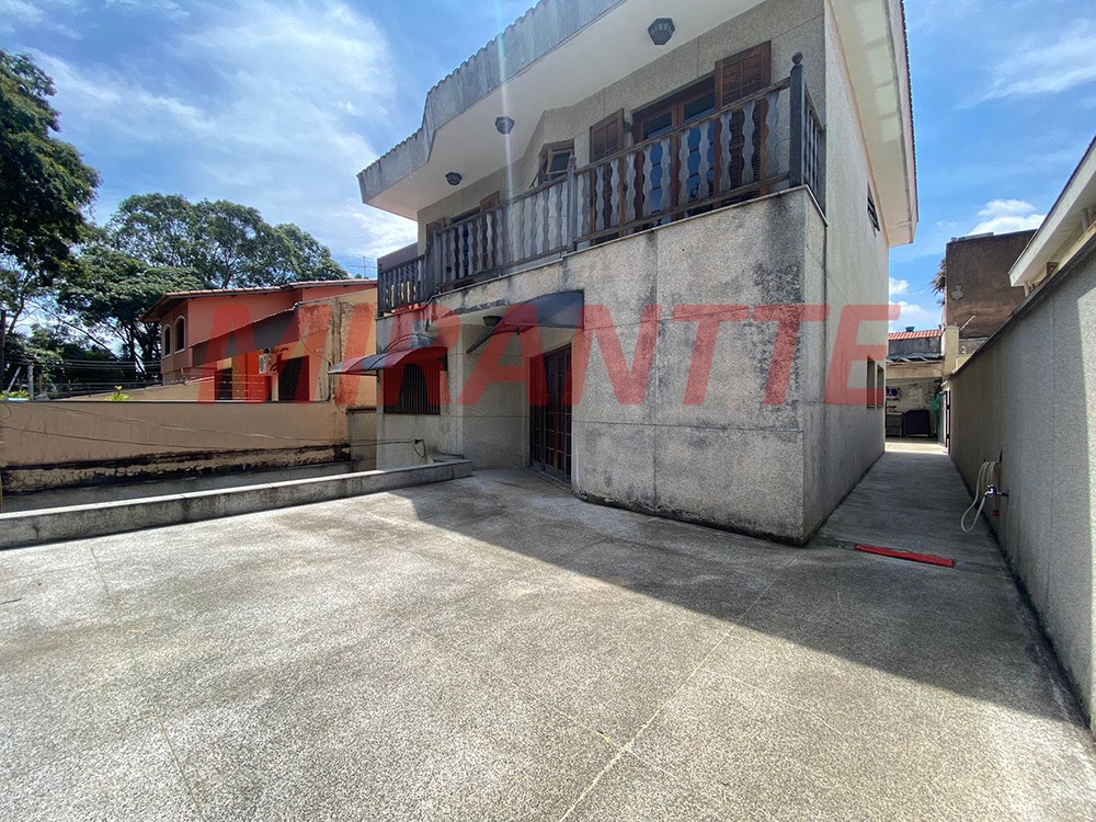Sobrado de 403m² com 4 quartos em Jardim Tremembé