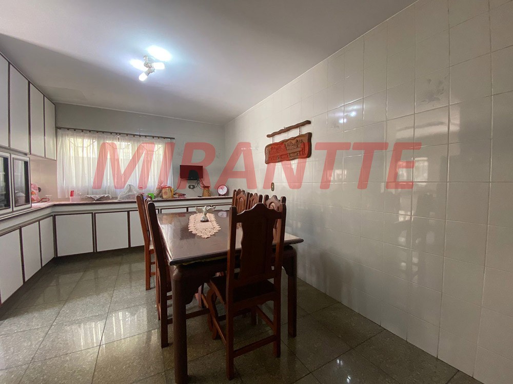 Sobrado de 403m² com 4 quartos em Jardim Tremembé