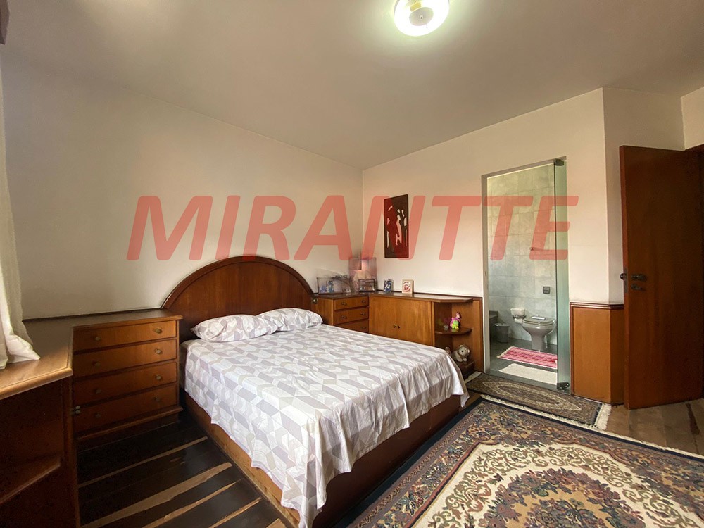 Sobrado de 403m² com 4 quartos em Jardim Tremembé