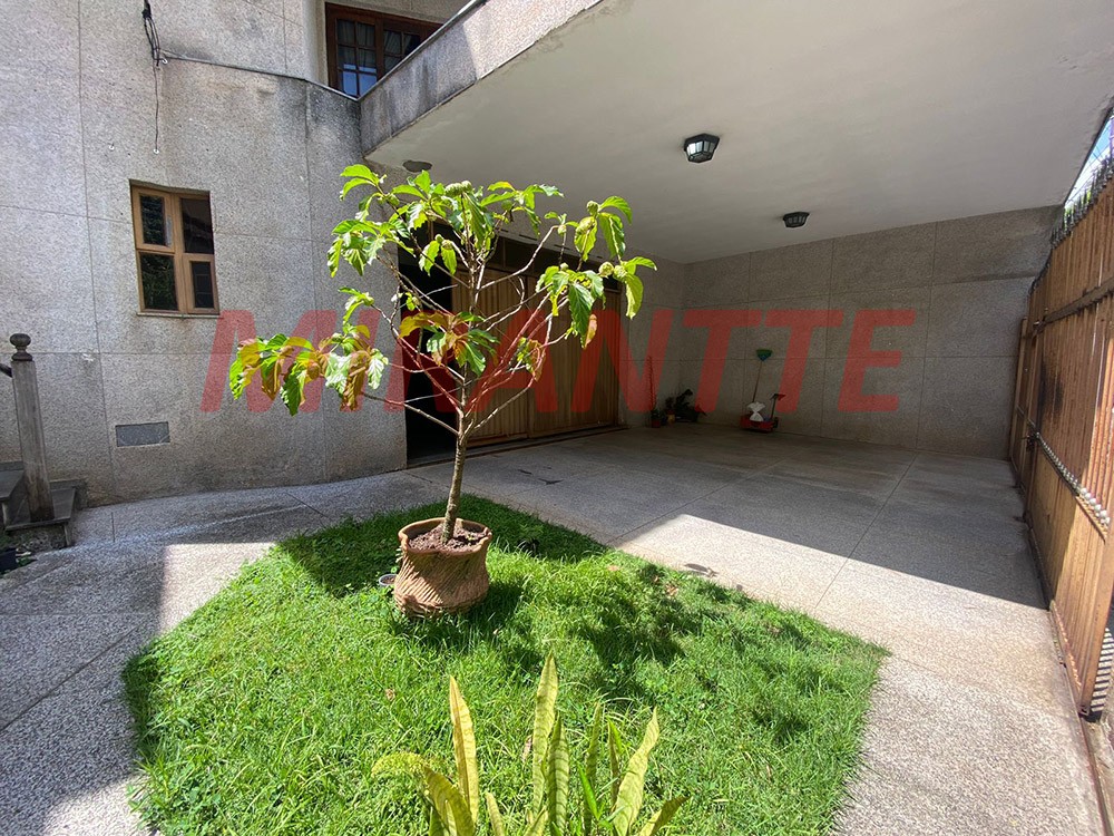 Sobrado de 403m² com 4 quartos em Jardim Tremembé