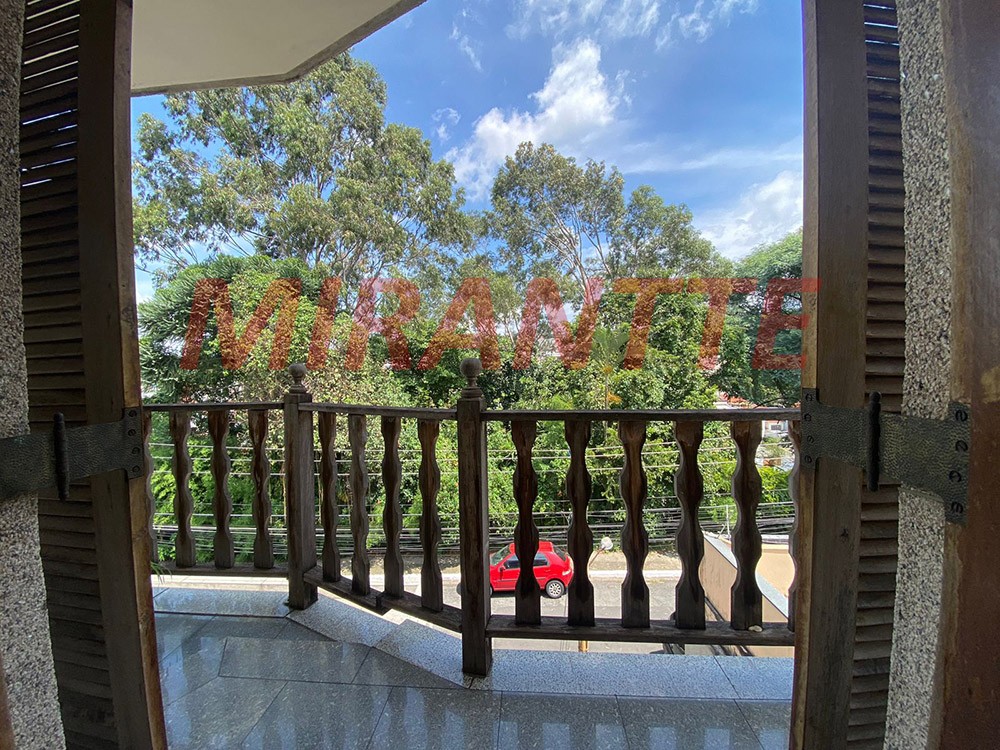 Sobrado de 403m² com 4 quartos em Jardim Tremembé