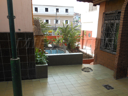 Sobrado de 1000m² com 4 quartos em Cachoeirinha