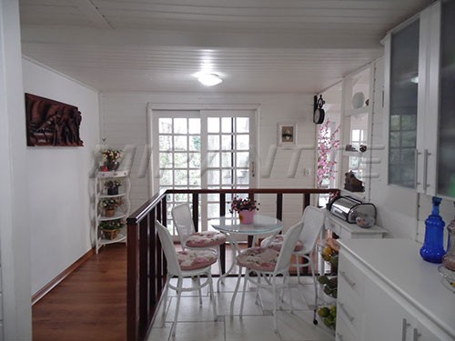 Casa terrea de 300m² com 3 quartos em Serra Da Cantareira