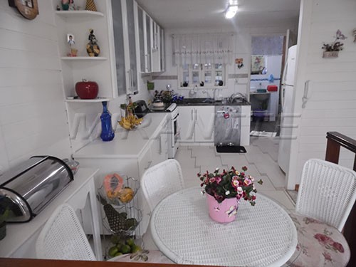 Casa terrea de 300m² com 3 quartos em Serra Da Cantareira