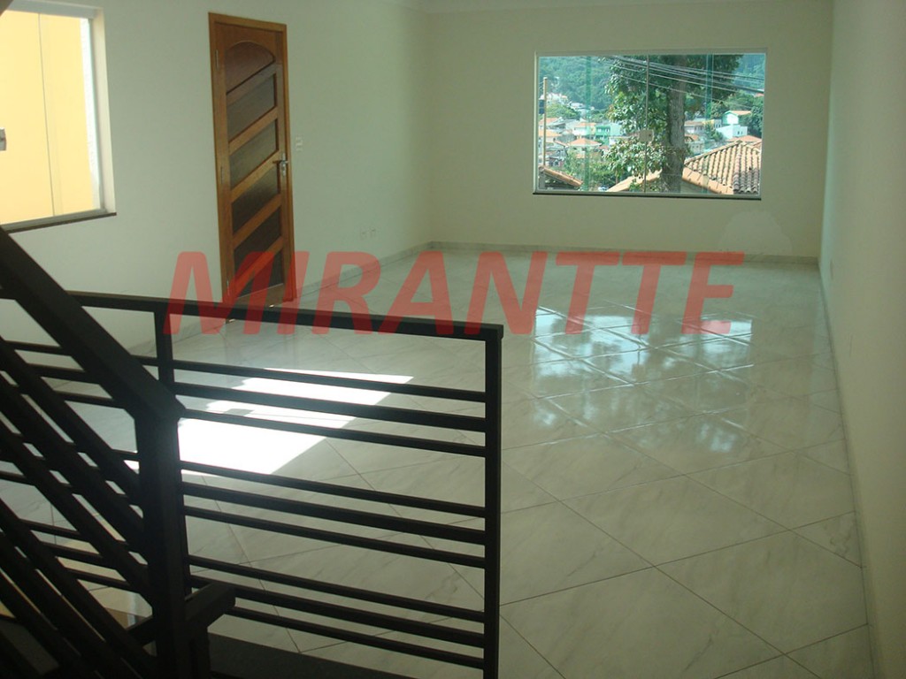 Sobrado de 200m² com 3 quartos em Jardim Virginia Bianca