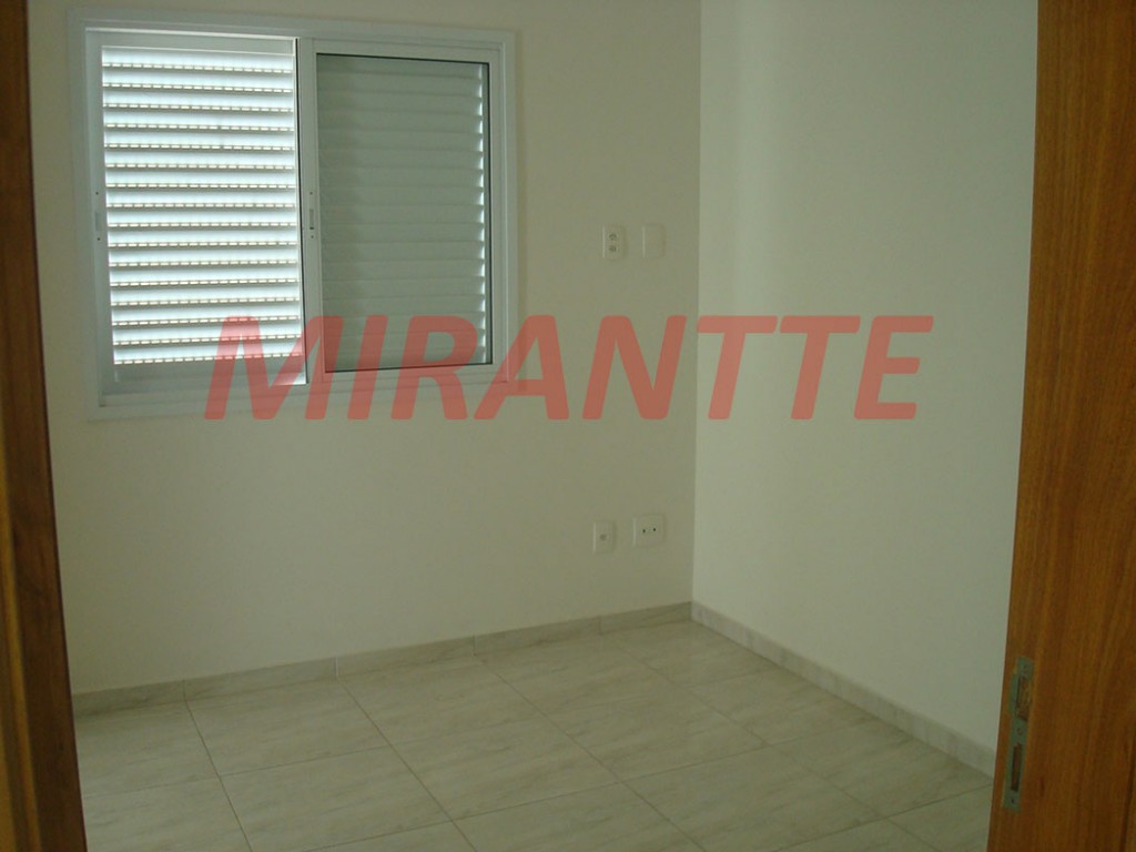 Sobrado de 200m² com 3 quartos em Jardim Virginia Bianca