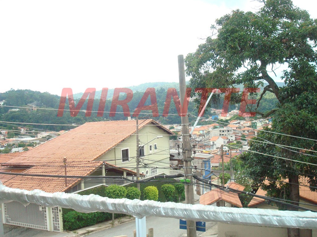 Sobrado de 200m² com 3 quartos em Jardim Virginia Bianca