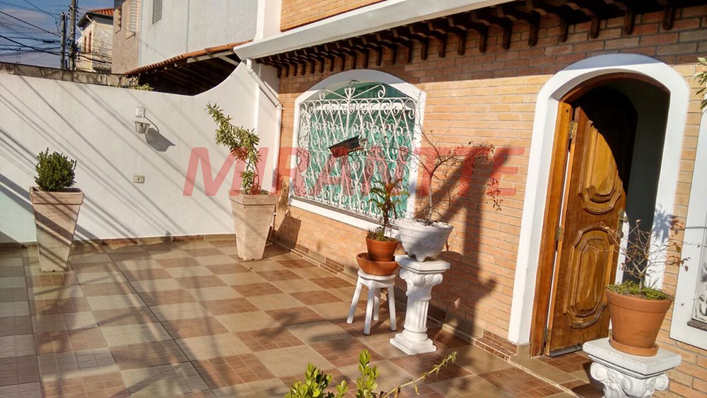 Sobrado de 210m² com 3 quartos em Parada Inglesa