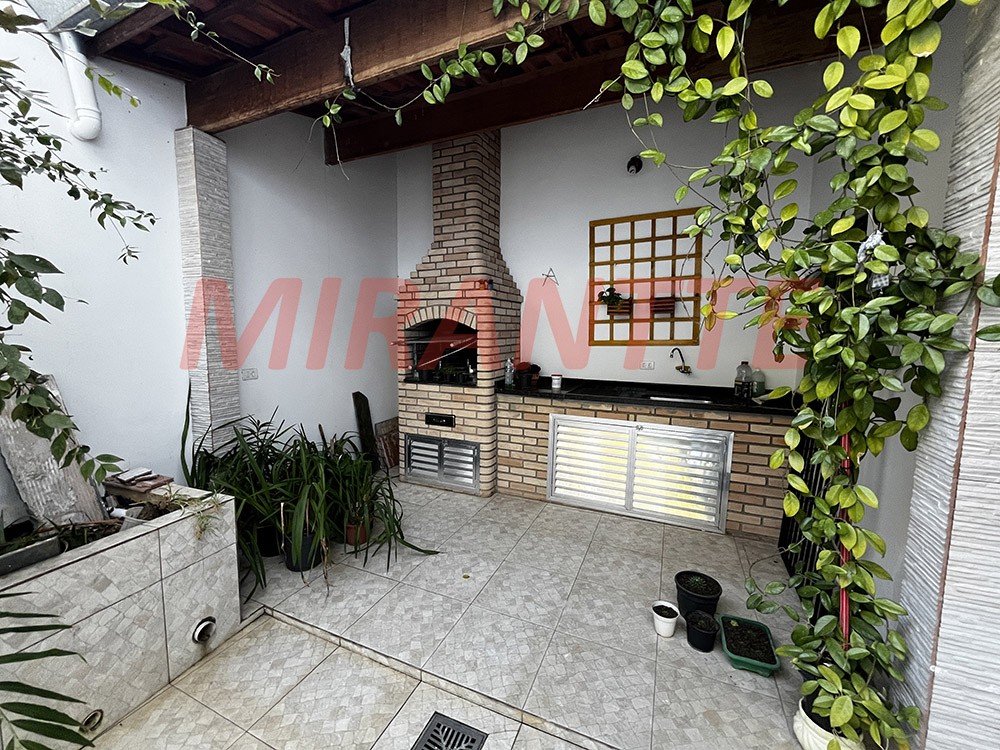 Sobrado de 436m² com 4 quartos em Jardim Guapíra