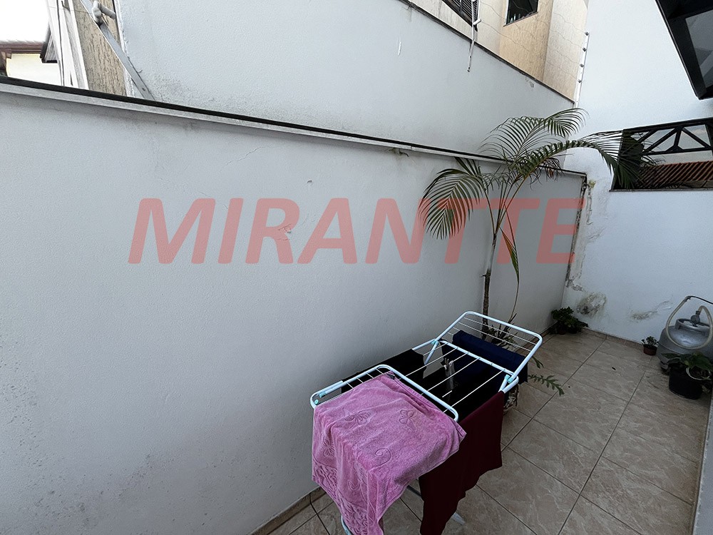 Sobrado de 436m² com 4 quartos em Jardim Guapíra