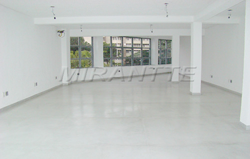 Comercial de 600m² em Consolação