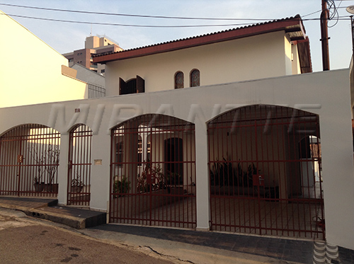 Sobrado de 260m² com 4 quartos em Santana