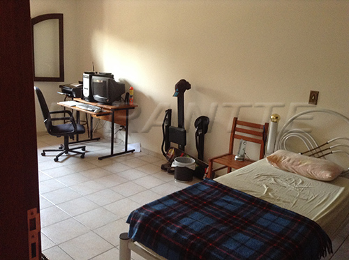 Sobrado de 260m² com 4 quartos em Santana