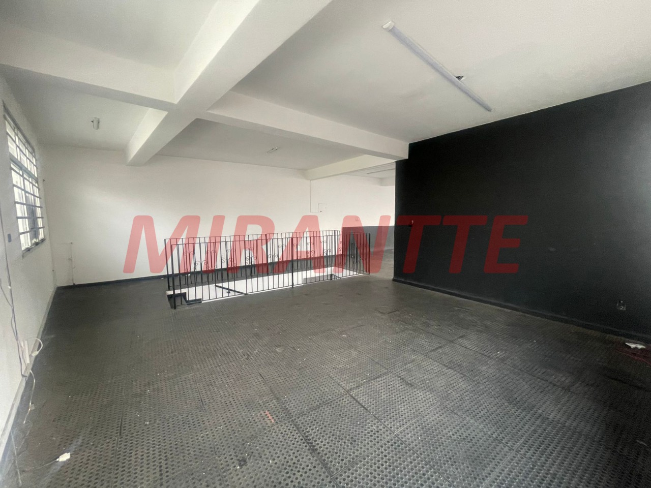 Comercial de 465m² em Água Fria