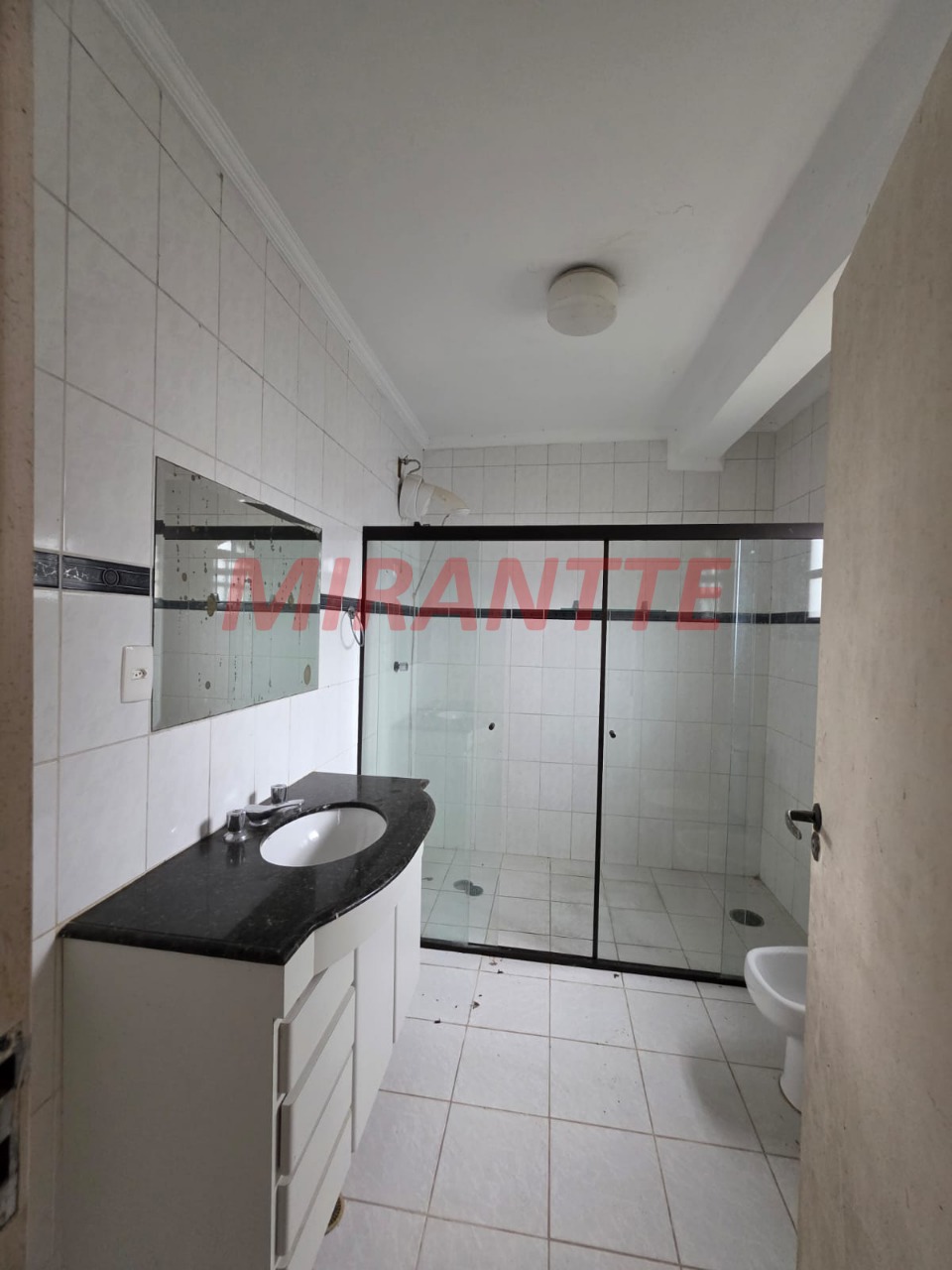 Sobrado de 371.4m² com 4 quartos em Serra Da Cantareira