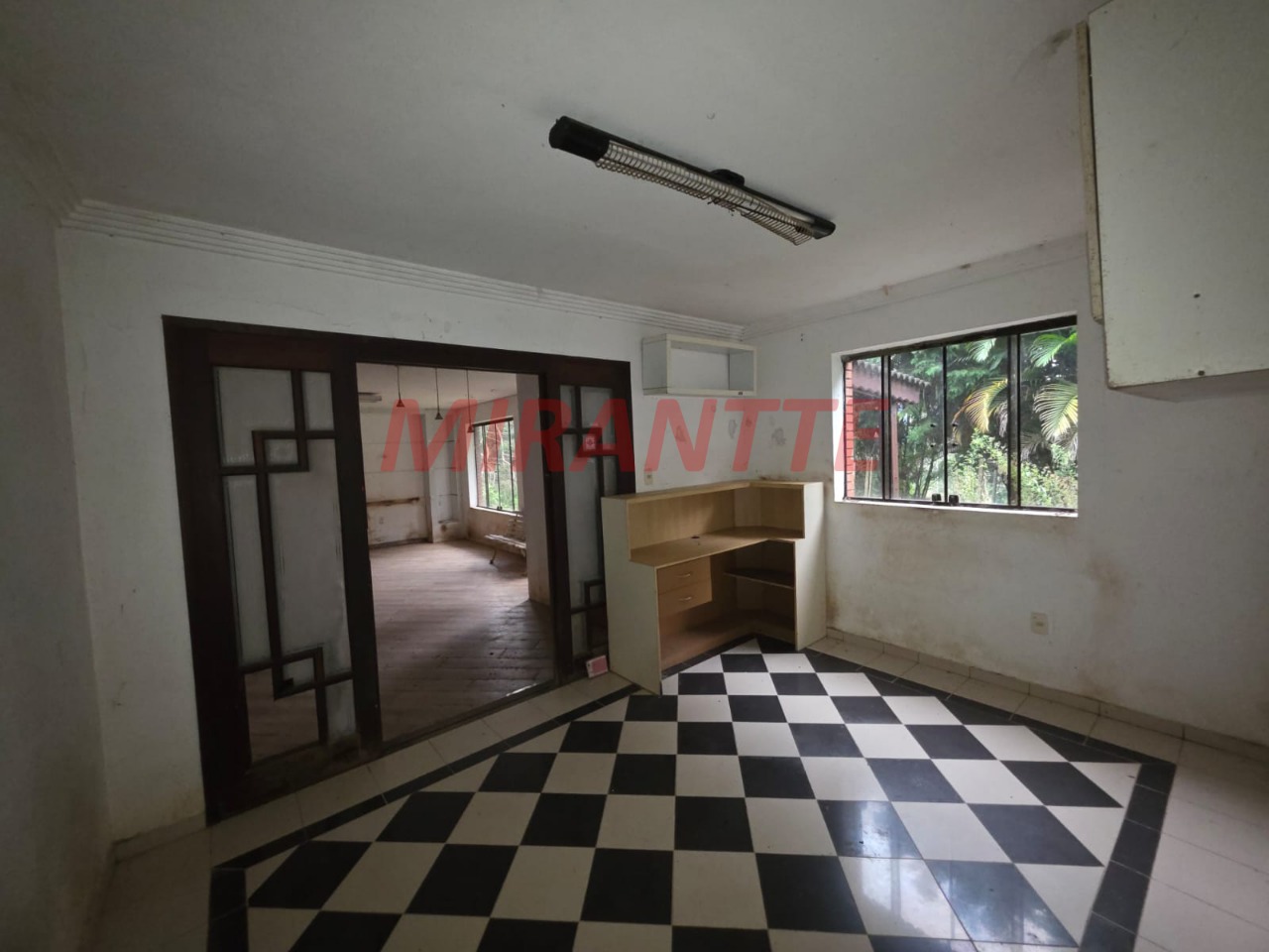 Sobrado de 371.4m² com 4 quartos em Serra Da Cantareira