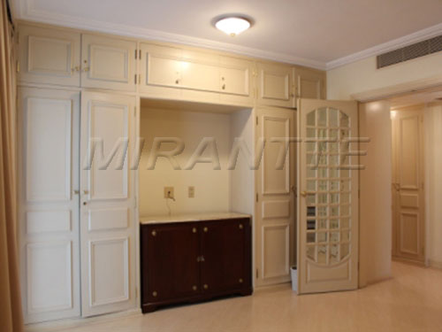 Apartamento de 259m² com 3 quartos em Jardim Paulista