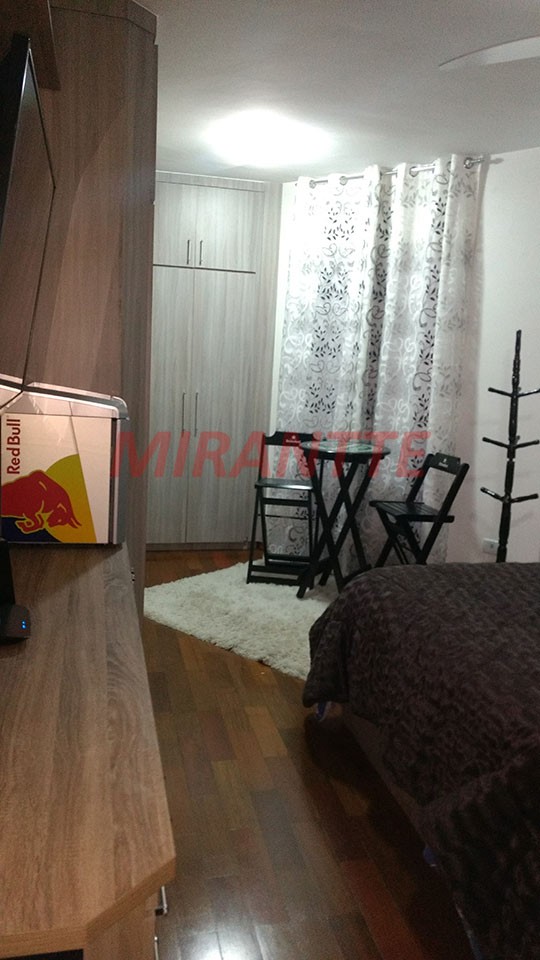 Sobrado de 196m² com 3 quartos em Vila Mazzei