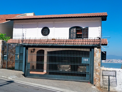 Sobrado com 3 quartos em Barra Funda