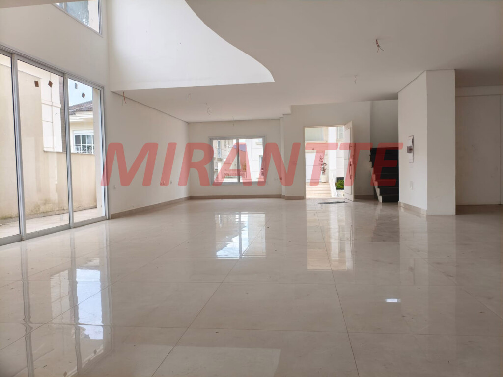 Cond. fechado de 515m² com 4 quartos em Tucuruvi