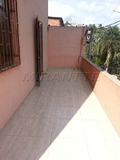 Sobrado com 3 quartos em Jardim Samambaia – Mairiporã