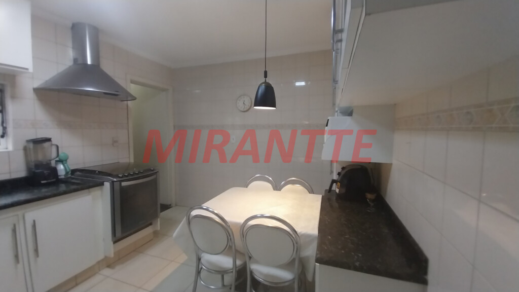 Sobrado de 101m² com 3 quartos em Jaçana