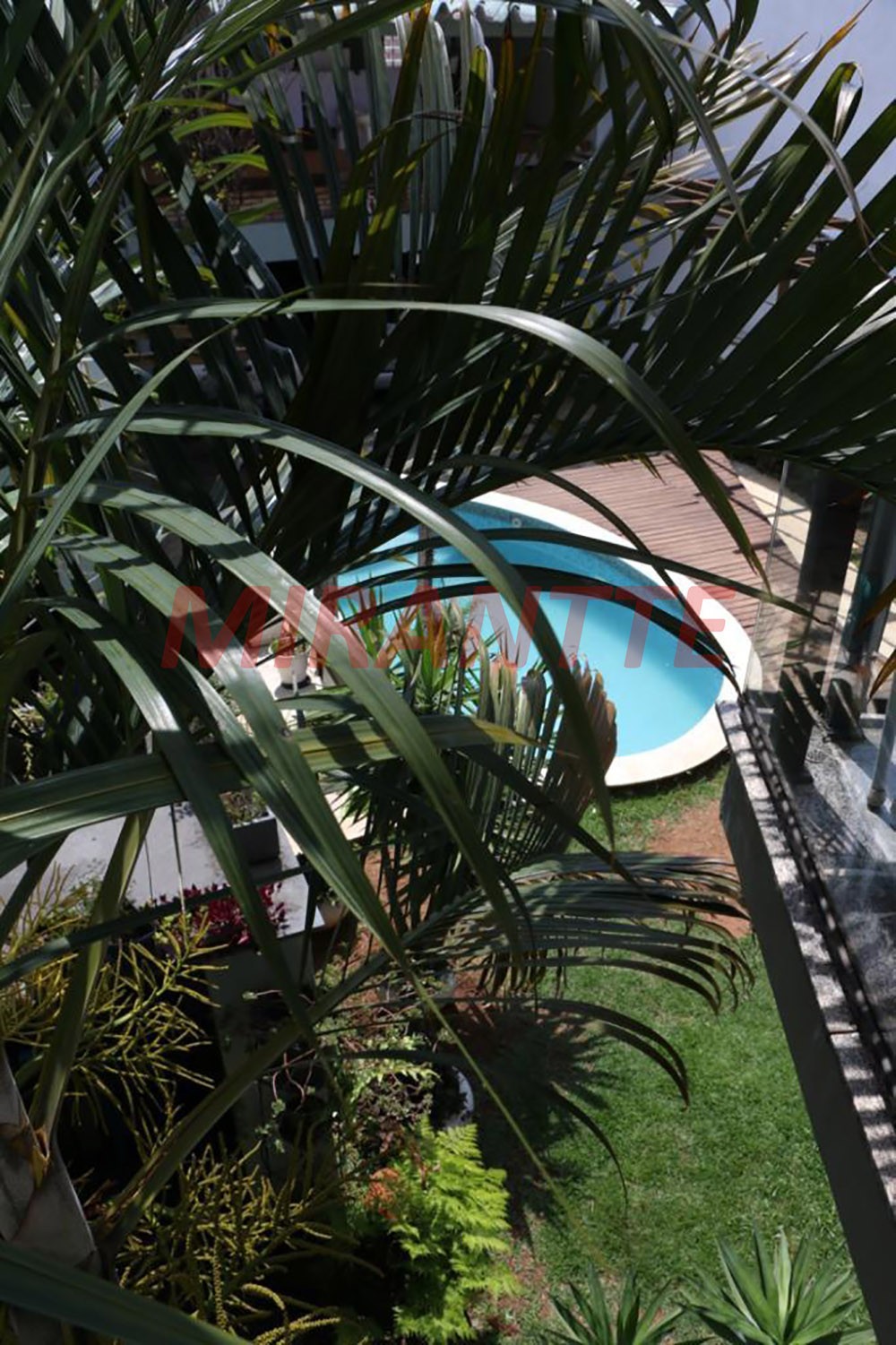 Sobrado de 300m² com 4 quartos em Vila Nivi