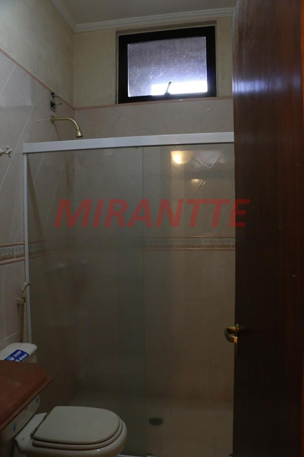 Sobrado de 300m² com 4 quartos em Vila Nivi