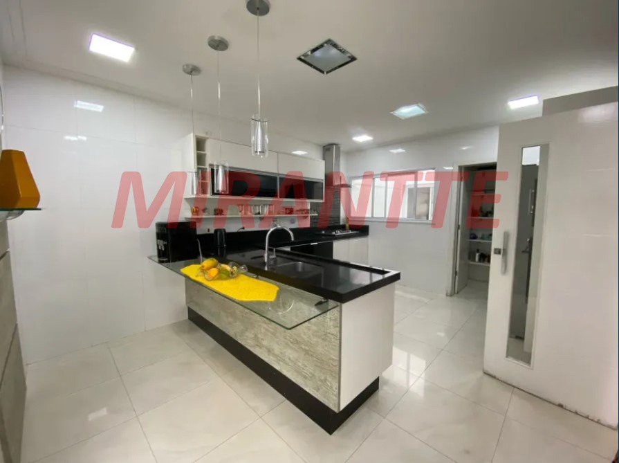 Sobrado de 450m² com 3 quartos em Tucuruvi