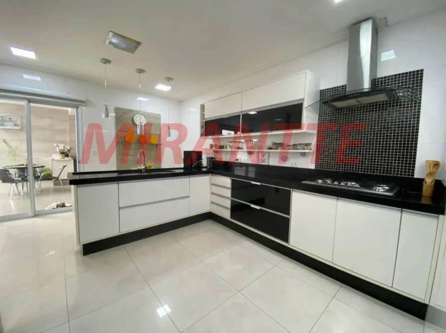 Sobrado de 450m² com 3 quartos em Tucuruvi