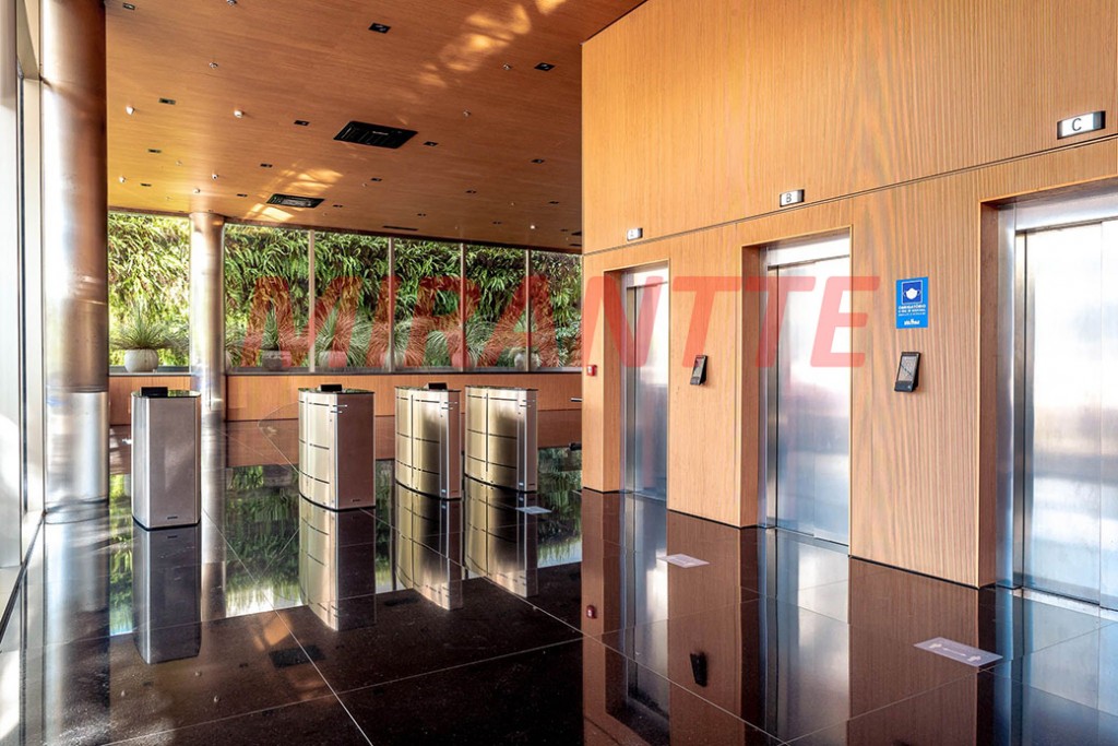 Comercial de 920m² em Santo Amaro