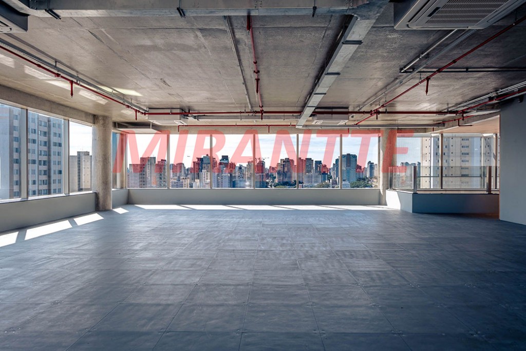Comercial de 920m² em Santo Amaro