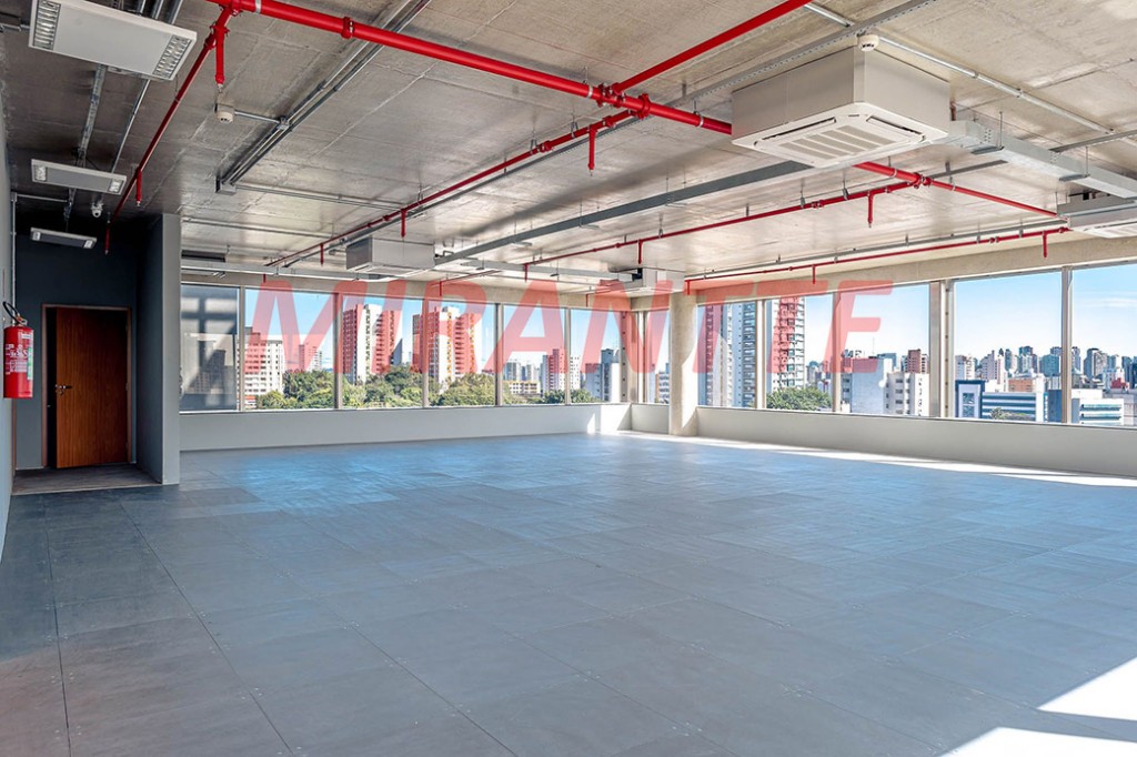 Comercial de 920m² em Santo Amaro