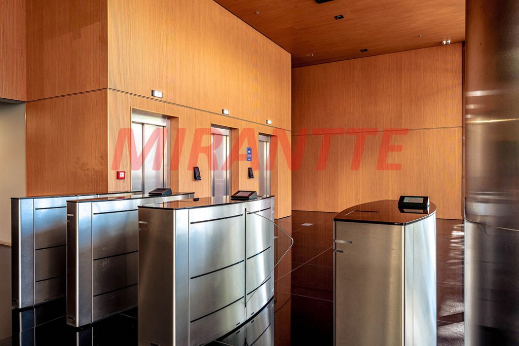 Comercial de 920m² em Santo Amaro