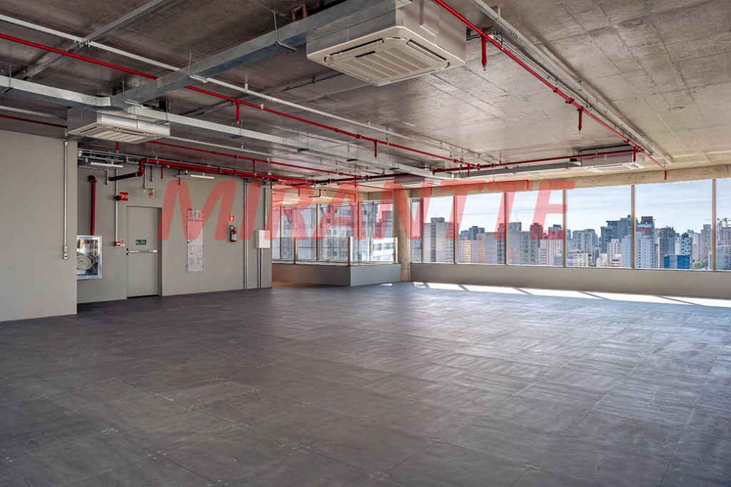 Comercial de 920m² em Santo Amaro
